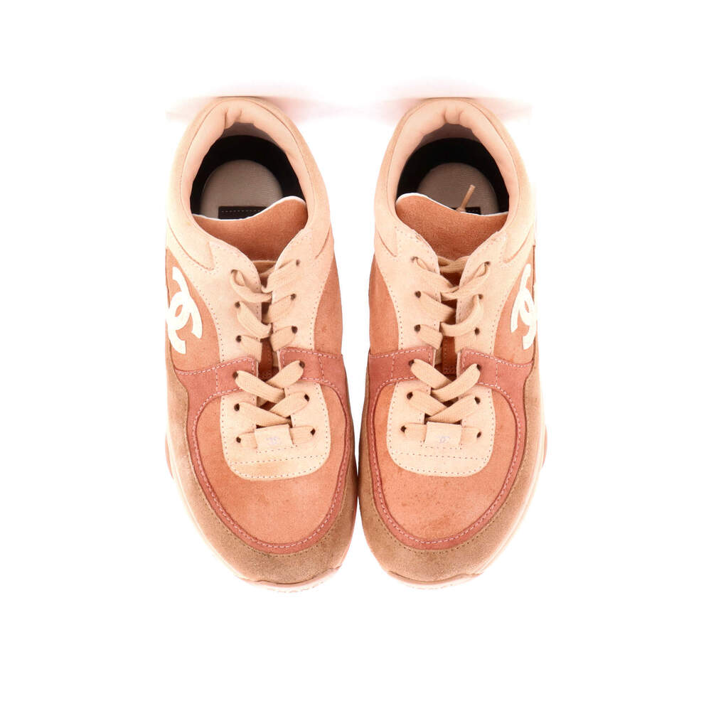 Chanel Women's CC Low-Top Sneakers Suede - Picture 2 of 6